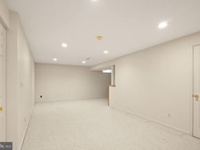 169 Applegate Drive, Sterling VA 20164