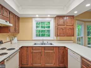 169 Applegate Drive, Sterling VA 20164