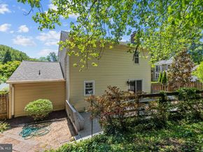 9556 Pine Bough Place, Vienna VA 22181