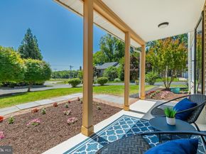 9556 Pine Bough Place, Vienna VA 22181