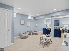 9556 Pine Bough Place, Vienna VA 22181