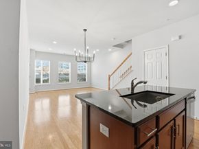 2951 Finsbury Place 97, Fairfax VA 22031