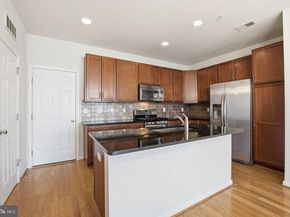 2951 Finsbury Place 97, Fairfax VA 22031