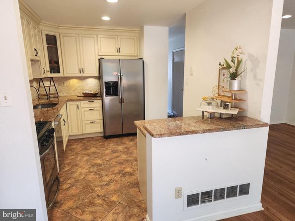 25 Forsythia Court, Lafayette Hill PA 19444