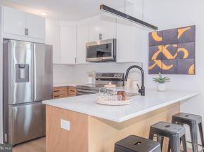 1012 17TH Place NE SEVEN, Washington DC 20002