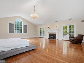 1087 Mount Eyre Road, Washington Crossing PA 18977