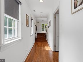 1087 Mount Eyre Road, Washington Crossing PA 18977