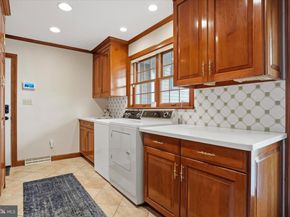 1087 Mount Eyre Road, Washington Crossing PA 18977