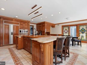 1087 Mount Eyre Road, Washington Crossing PA 18977