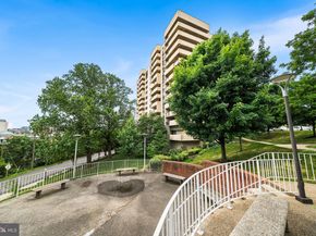 1101 S Arlington Ridge Road 212, Arlington VA 22202