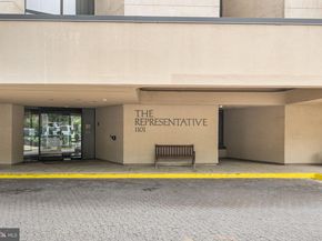 1101 S Arlington Ridge Road 212, Arlington VA 22202
