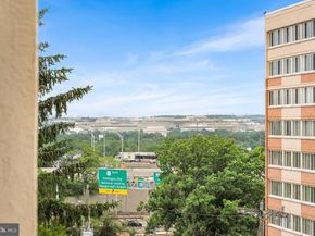 1101 S Arlington Ridge Road 212, Arlington VA 22202