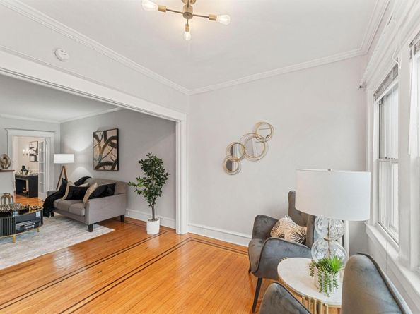 471 E Pleasant Street, Philadelphia PA 19119