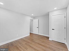 138 W Sharpnack Street, Philadelphia PA 19119