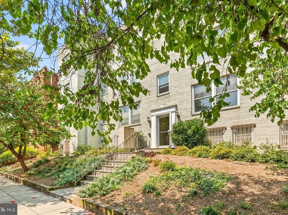 1628 C Street SE 302, Washington DC 20003