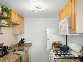 4600 Duke Street 1617, Alexandria VA 22304