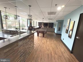 3800 Powell Lane 302, Falls Church VA 22041