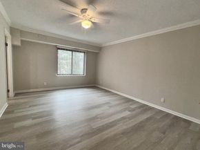 3800 Powell Lane 302, Falls Church VA 22041