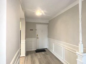 3800 Powell Lane 302, Falls Church VA 22041