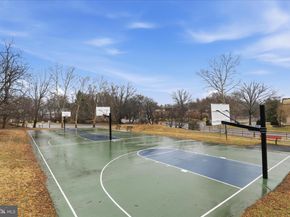 10220 Bushman Drive 8203, Oakton VA 22124