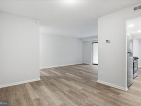 10220 Bushman Drive 8203, Oakton VA 22124