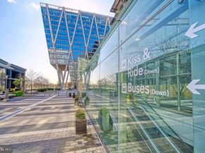 1342 Garden Wall Circle 503, Reston VA 20194