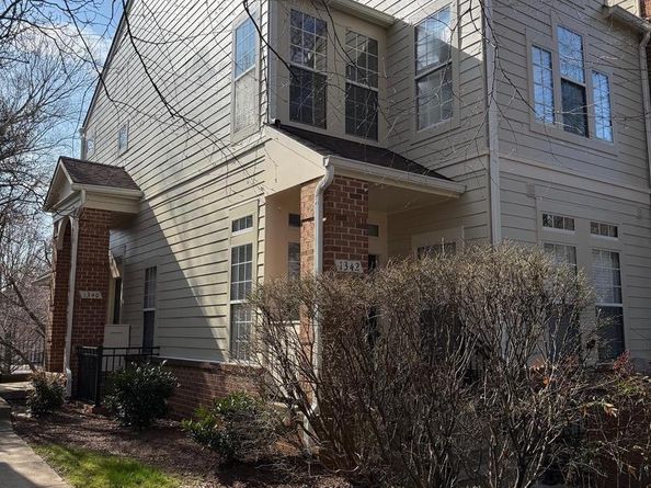 1342 Garden Wall Circle 503, Reston VA 20194
