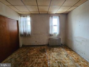 2224 S 10TH Street, Philadelphia PA 19148