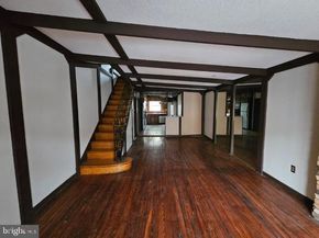 2224 S 10TH Street, Philadelphia PA 19148