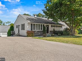 416 Stuart Lane, Ambler PA 19002