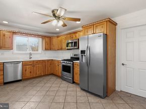 416 Stuart Lane, Ambler PA 19002