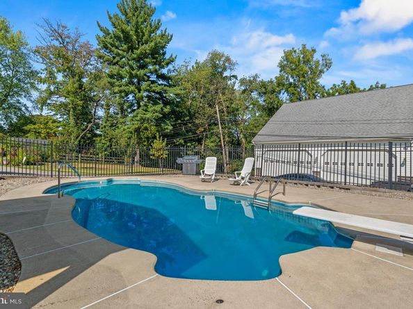 416 Stuart Lane, Ambler PA 19002