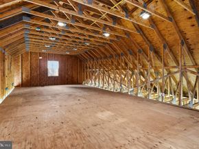 416 Stuart Lane, Ambler PA 19002