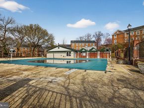 3820 39TH Street NW F120, Washington DC 20016