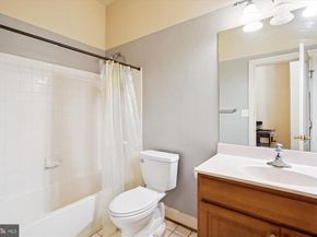 6975 Idylwood Road, Falls Church VA 22043