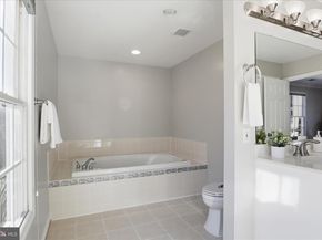 1633 S Taylor Street, Arlington VA 22204