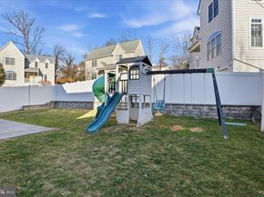 1633 S Taylor Street, Arlington VA 22204