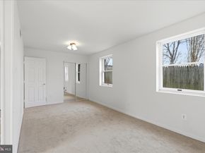 2122 Statute Lane, Vienna VA 22181