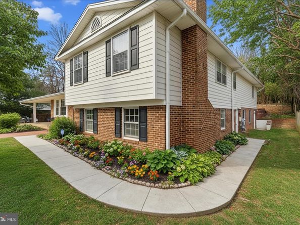 2122 Statute Lane, Vienna VA 22181