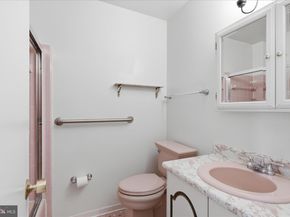 2122 Statute Lane, Vienna VA 22181