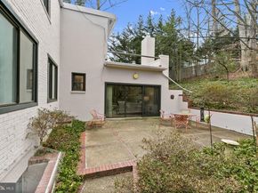 2400 44TH Street NW, Washington DC 20007