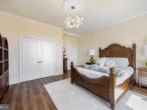 250 S 13TH Street 8E, Philadelphia PA 19107