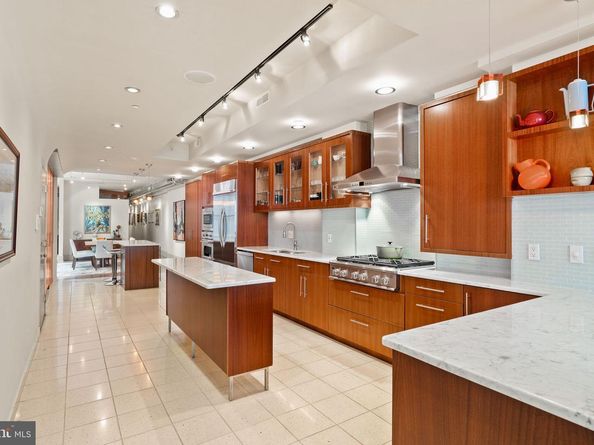 1606 Chestnut Street 2, Philadelphia PA 19103