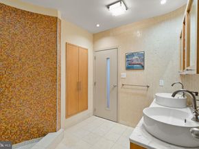 1606 Chestnut Street 2, Philadelphia PA 19103
