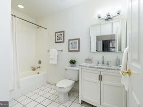 1600 Arch Street 1702, Philadelphia PA 19103
