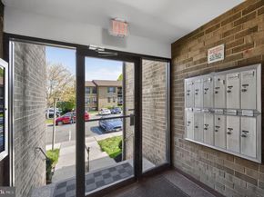 517 Florida Avenue T4, Herndon VA 20170