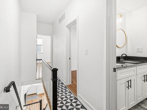 2426 S Alder Street, Philadelphia PA 19148