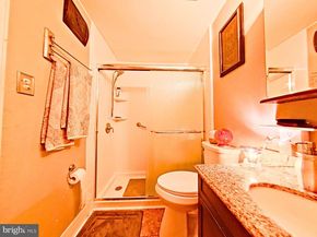 100 E Glenolden Avenue E21, Glenolden PA 19036