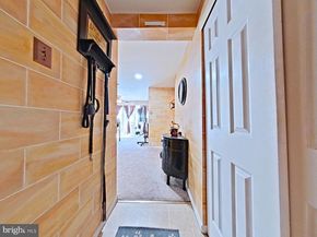 100 E Glenolden Avenue E21, Glenolden PA 19036