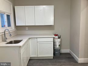 1343 S Hollywood Street, Philadelphia PA 19146